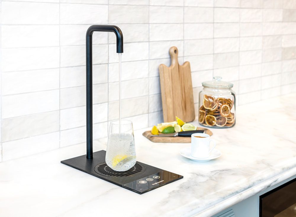 T2-Black-Borg-Overstrom-Scene-2-1000x0-c-default